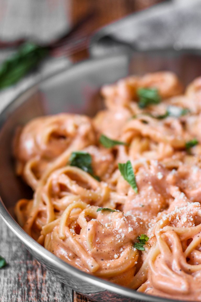Alfredo Tomato Sauce with Linguini A Seasoned Greeting