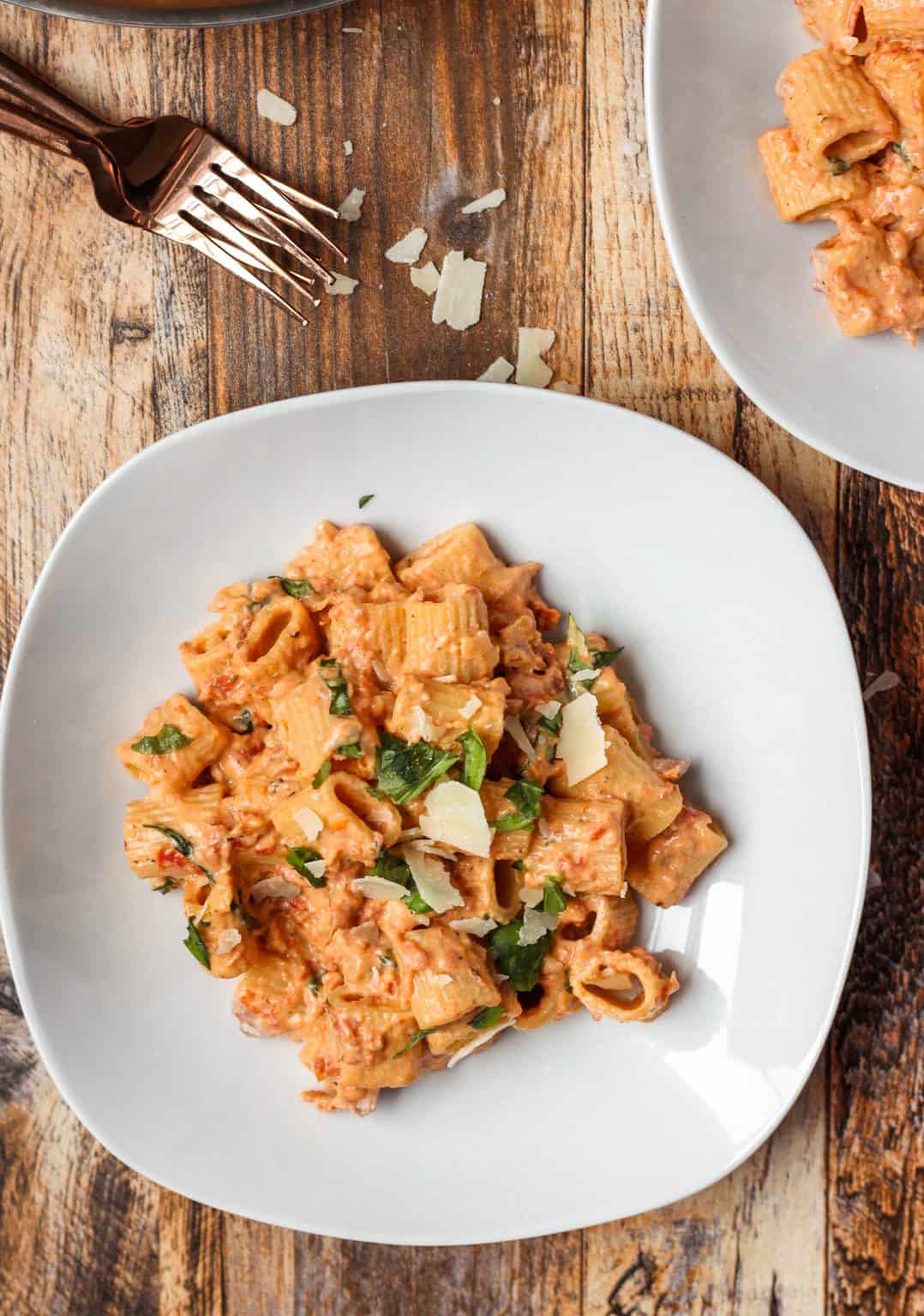 Creamy Sun-dried Tomato Pasta - A Seasoned Greeting